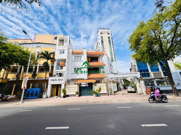 SIÊU PHẨM HIẾM 7,6M*17M VUÔNG VỨC - BÁN NHÀ 2 TẦNG MẶT TIỀN HXH Đ.NGUYỄN