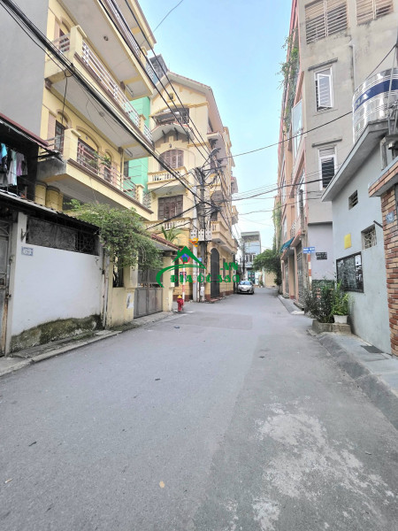 CẦN BÁN NHÀ THANH XUÂN, PHÂN LÔ OTO TRÁNH, 5 TẦNG THANG MÁY, Ở, KINH
