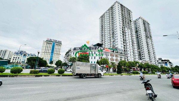 mặt phố Hồng Tiến, 7 tầng thang máy, gần bệnh viện Tâm Anh - cầu Trần Hưng